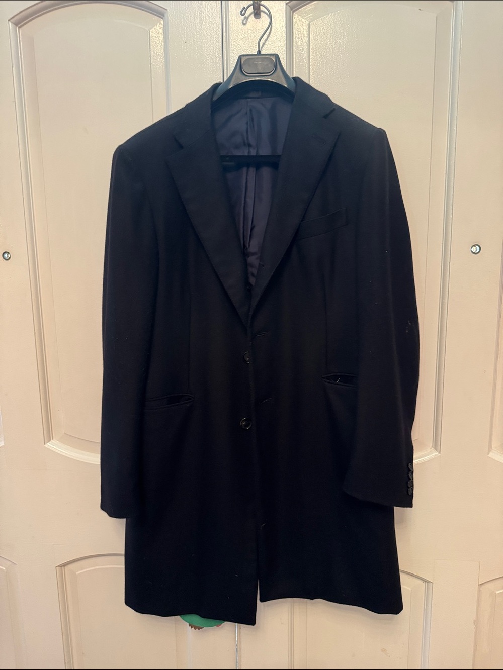 Men's Black Single-Breasted Overcoat - Classic Formal Layer